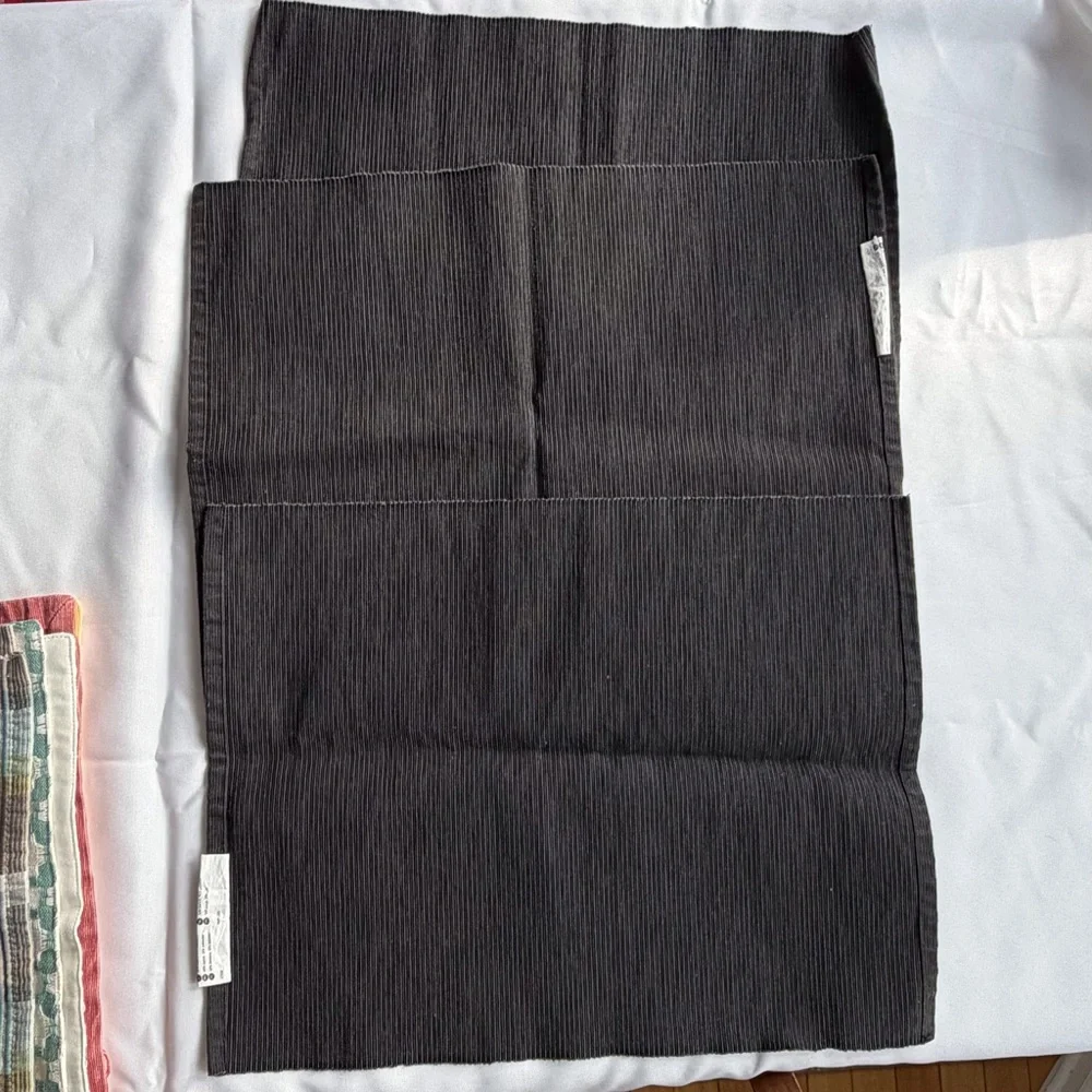 Lot of 5 dining kitchen placemats‎ various colors & styles black red orange
